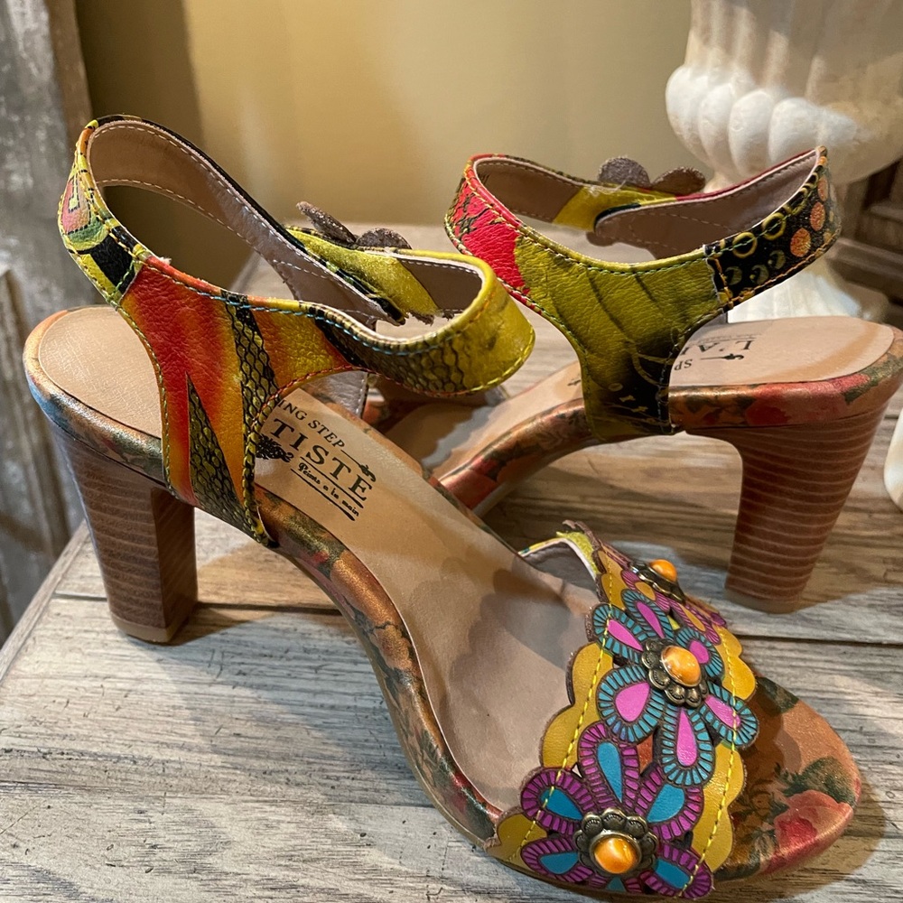Spring Step Artiste Floral Heels Size 5 - Picture 4 of 4